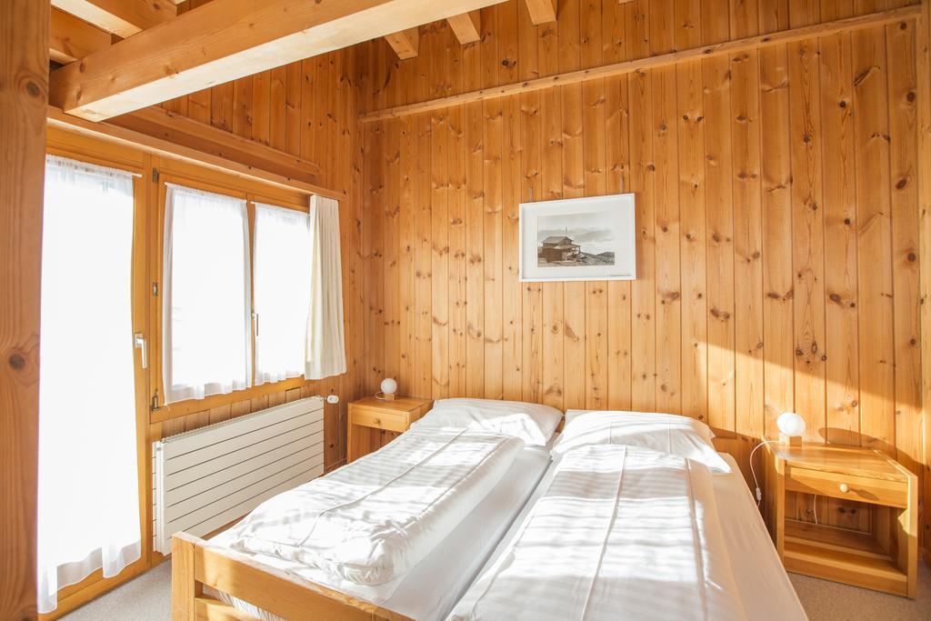 Berghaus Nagens Hostel Flims Exterior foto